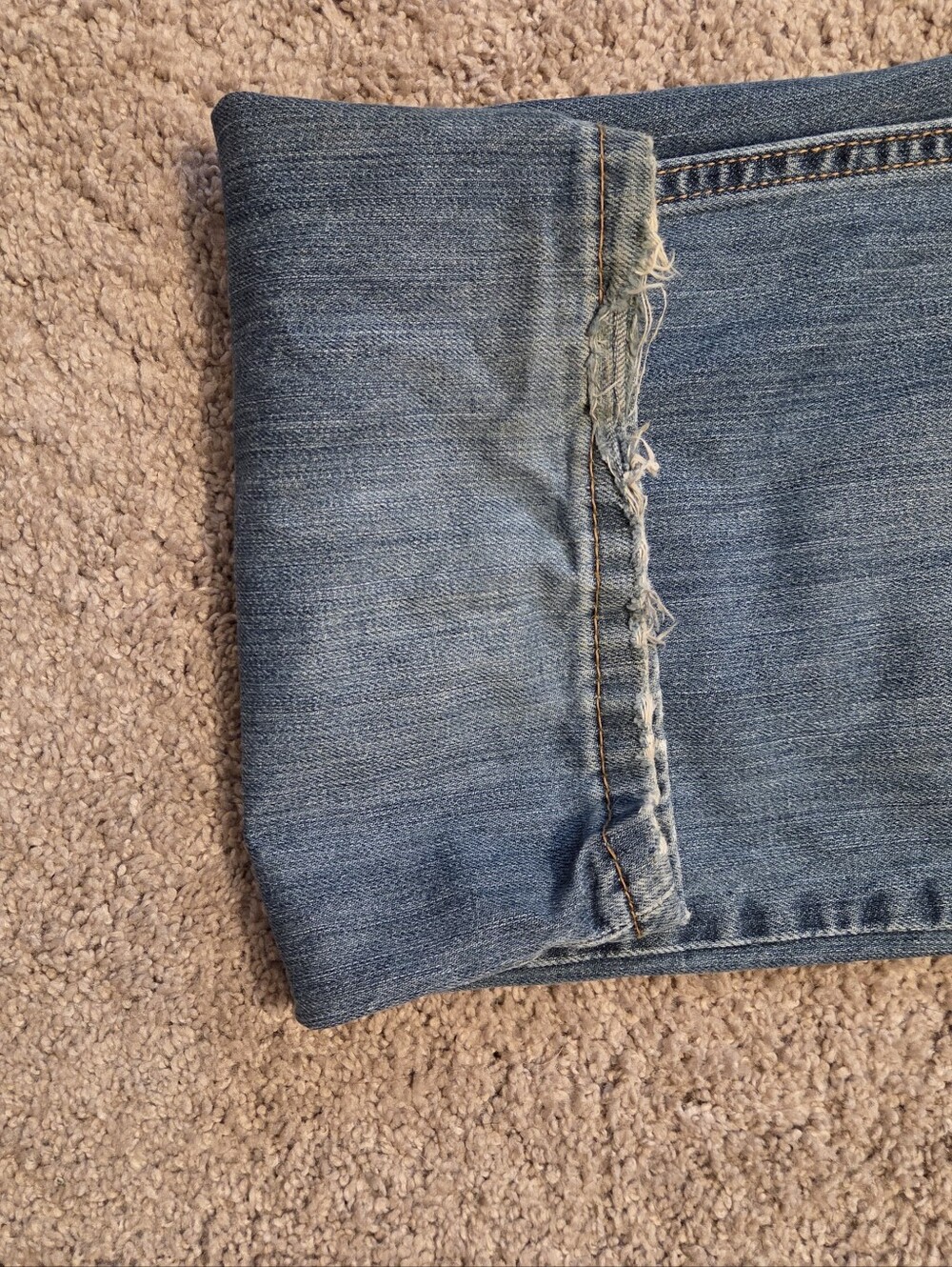 Men's Levi's Loose Fit Light Wash Denim Jeans - Picture 6 of 8